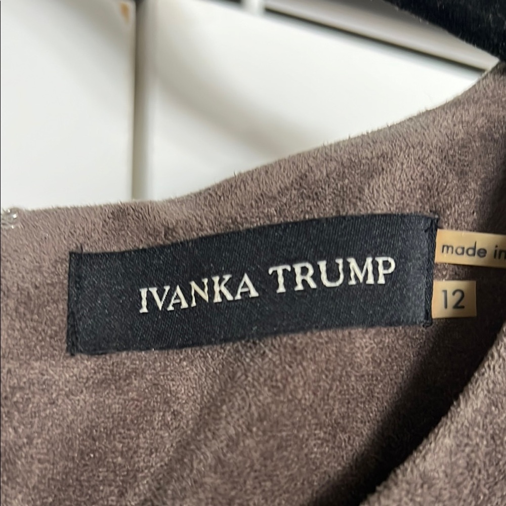 Ivanka Trump Dress - Picture 2 of 4